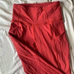 Cropped LuLu Lemon Leggings - ruby red. Size 2